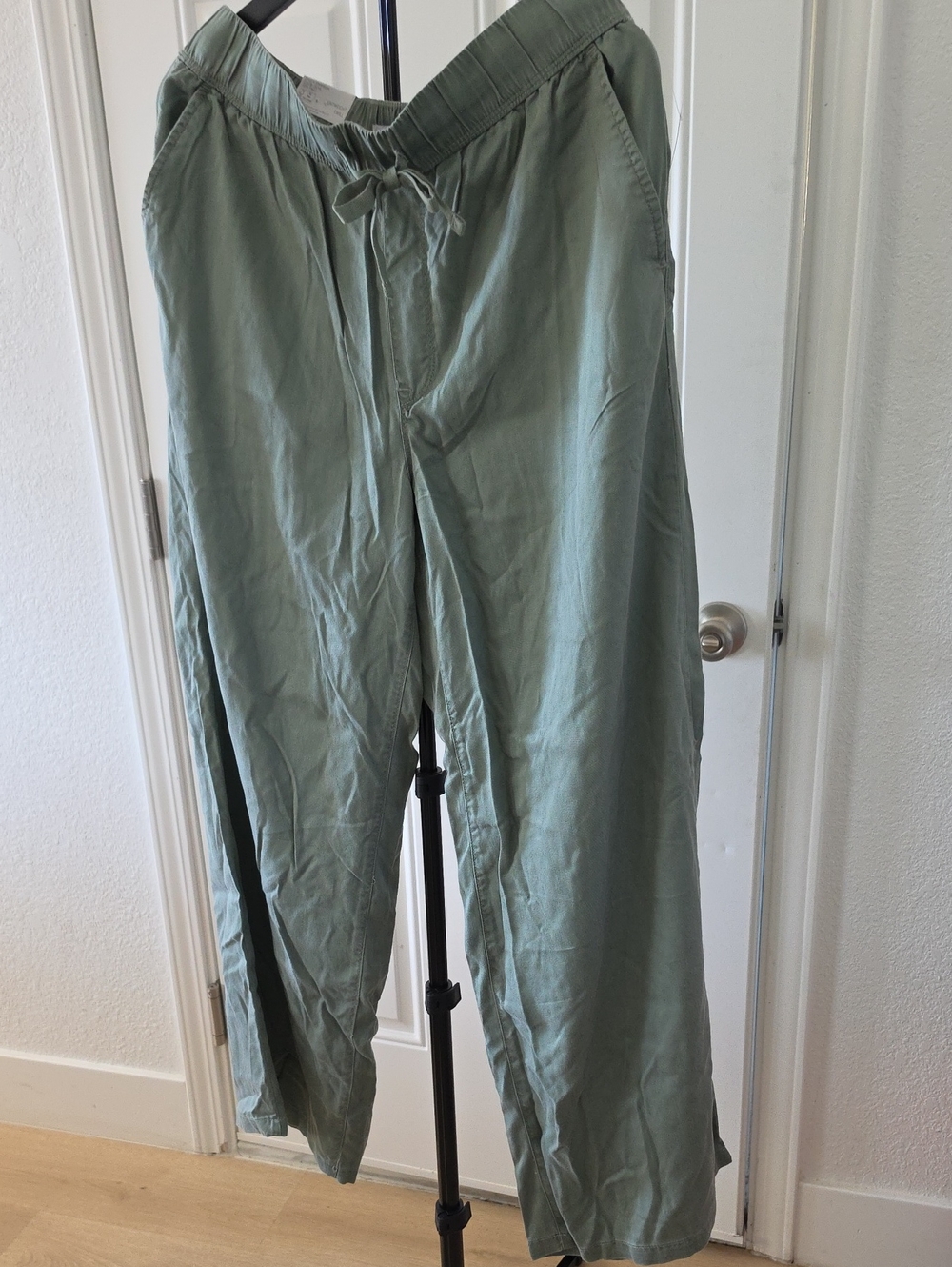Nine West Men's Drawstring Joggers in Sage Green